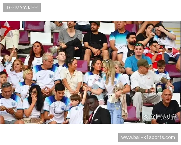 足球场上的颜值与实力并存帅球星九宫格 完美呈现足球偶像风采